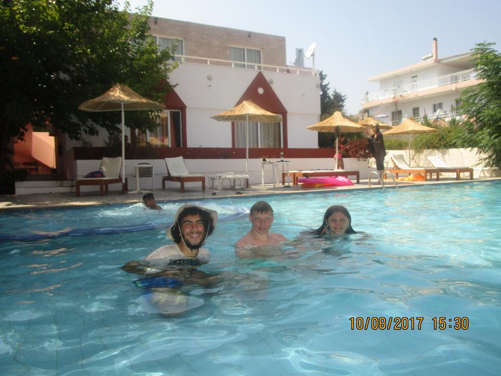 Saint Konstantin Beach Apartments Stegna Экстерьер фото