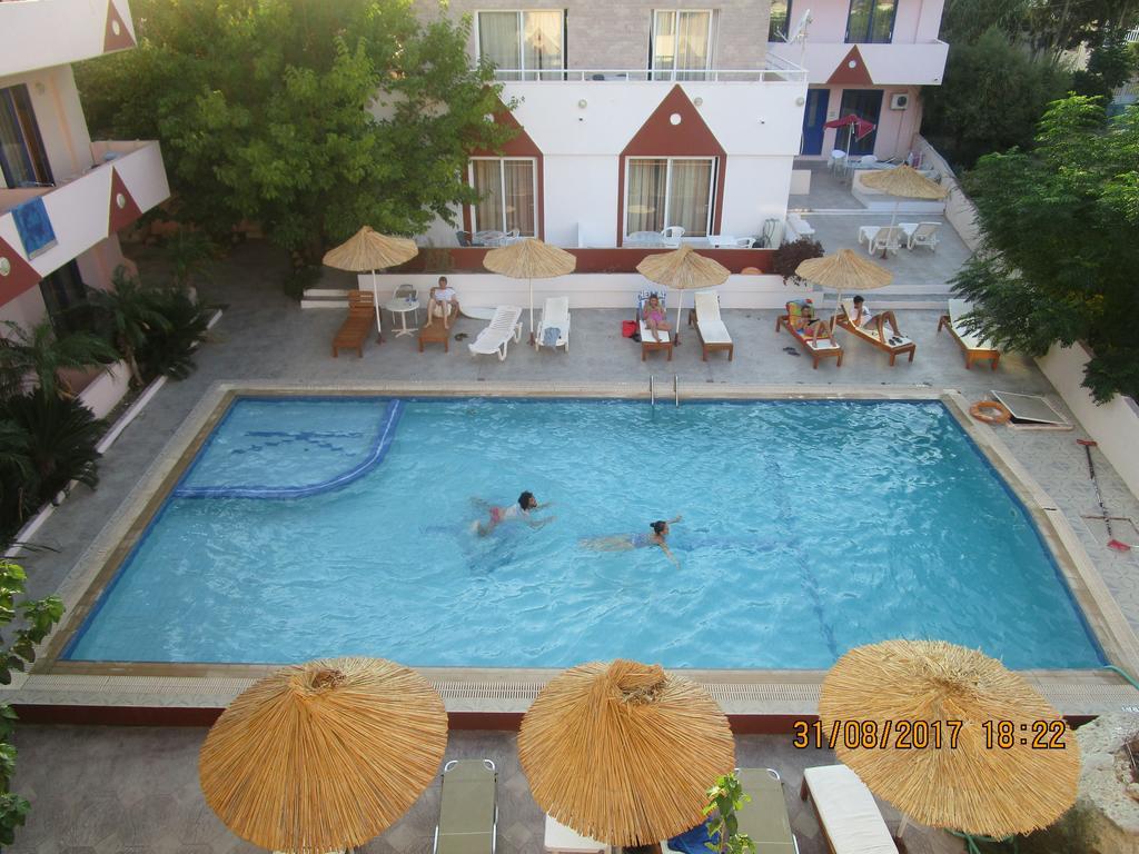 Saint Konstantin Beach Apartments Stegna Экстерьер фото