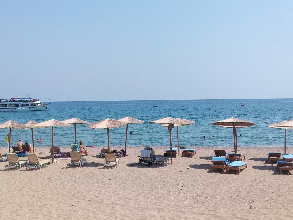 Saint Konstantin Beach Apartments Stegna Экстерьер фото